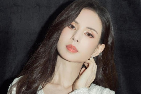 Lý Nhược Đồng lần đầu tiết lộ tuổi thật