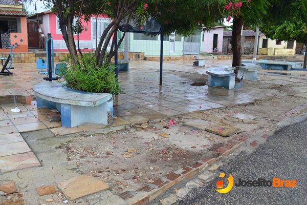 PRAÇA DOS PESCADORES EM DIOGO LOPES