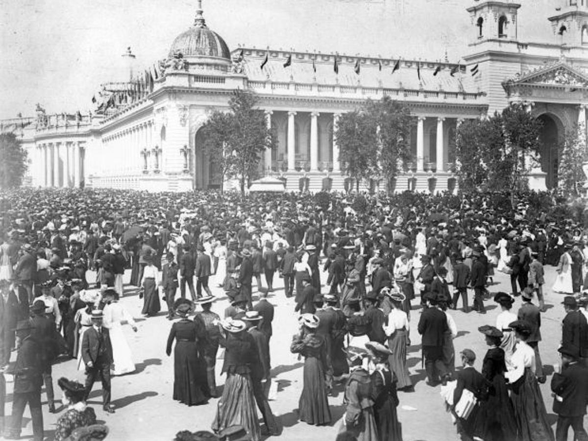 July 23, 1904 The First Ice Cream Cone Created During the St. Louis