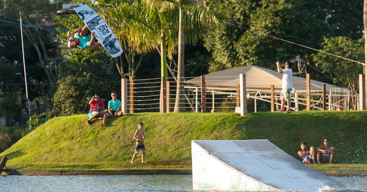 Best Line traz show de apresentações de wakeboard e wakeskate com alto