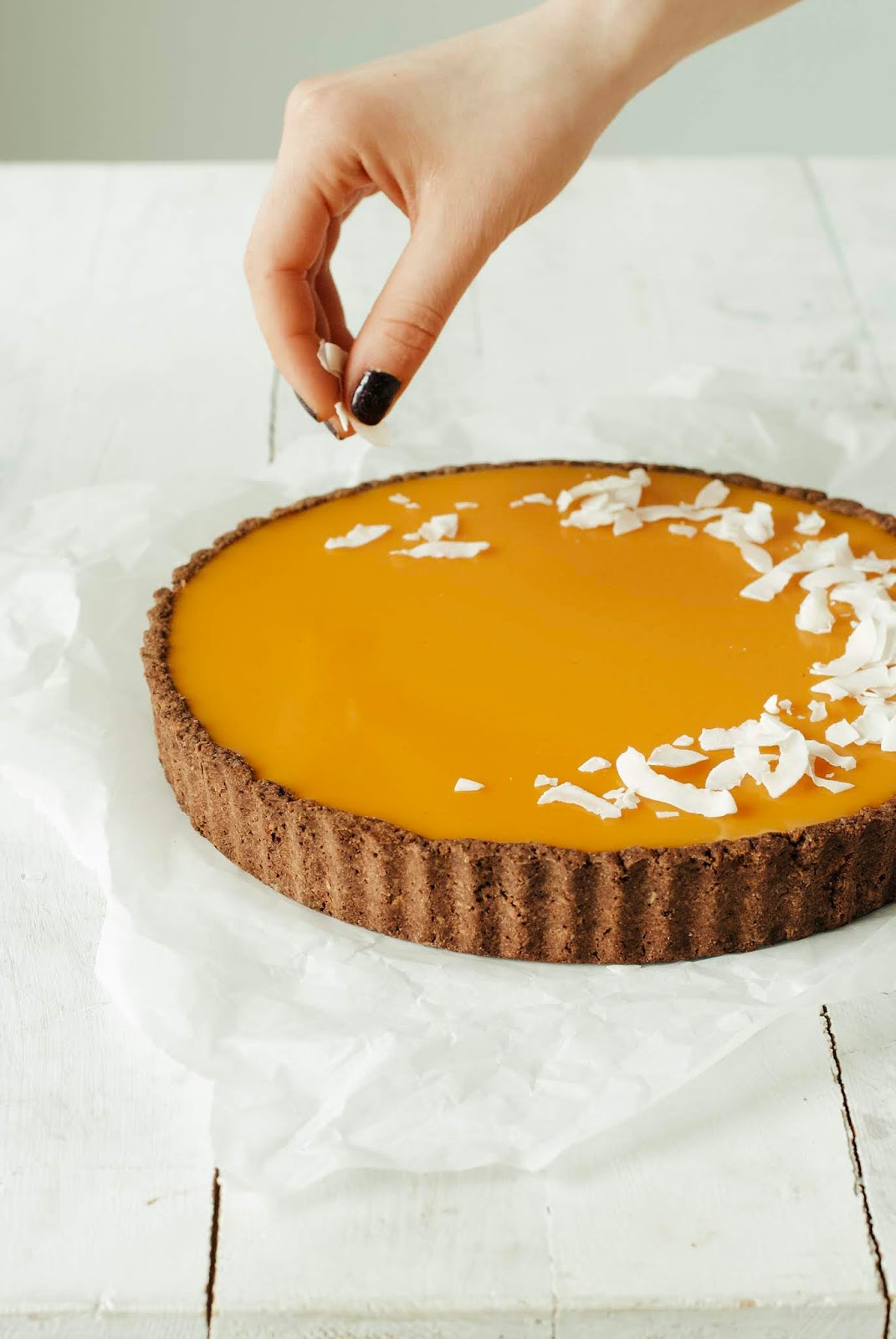 Tarta z galaretką mango i kokosem