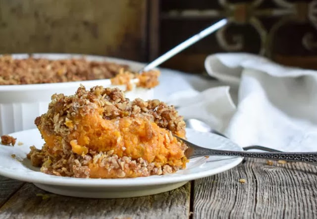 VEGAN SWEET POTATO CASSEROLE WITH PECAN CRUMBLE #vegan #recipes