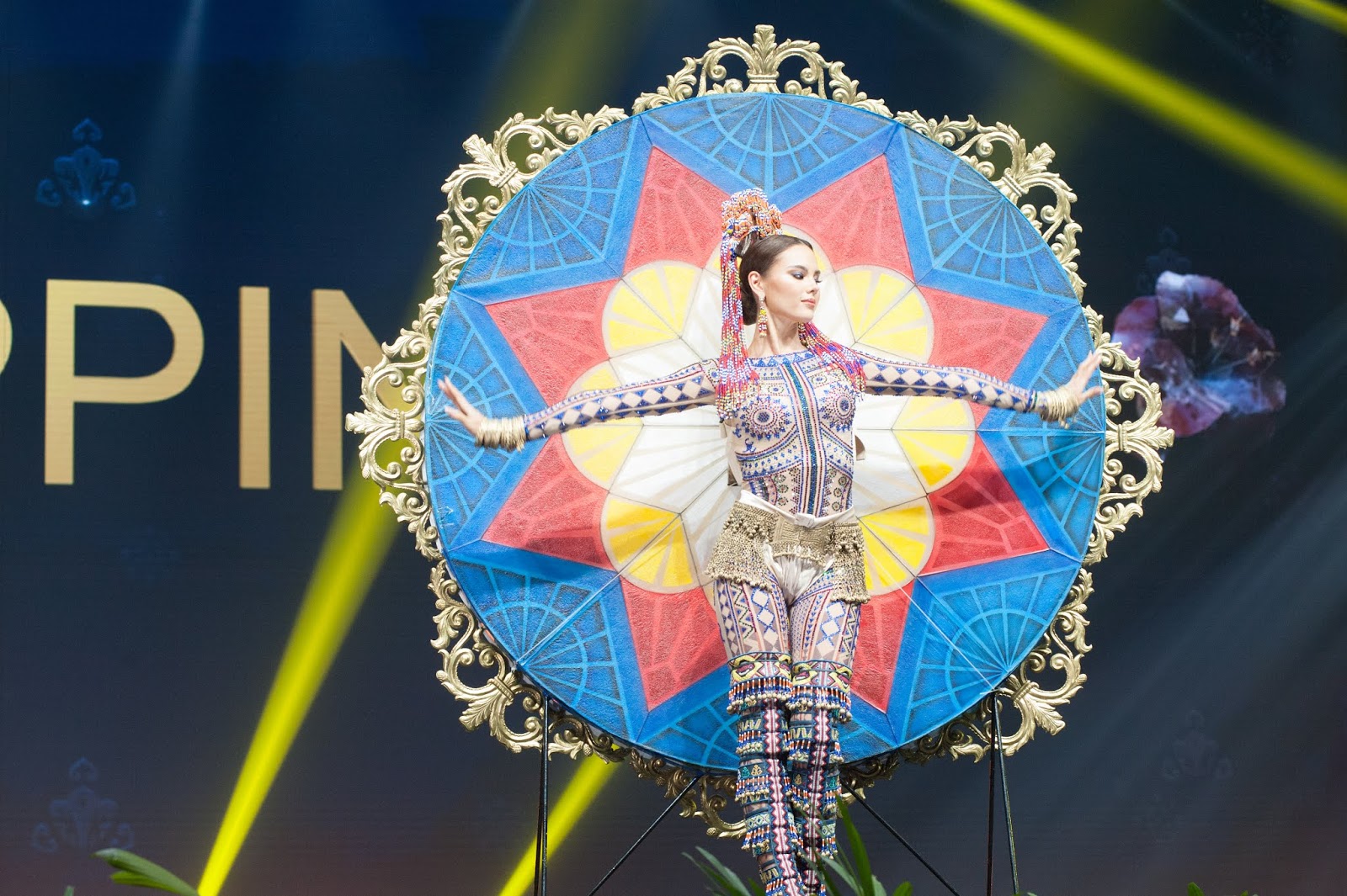 The Meaning Behind Miss Universe Philippines Catriona Gray S Nonconforming National Costume Ask The Crown