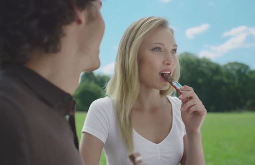 Музыка из рекламы Киндер Макси — Неповторимы вместе! (2021) Киндер