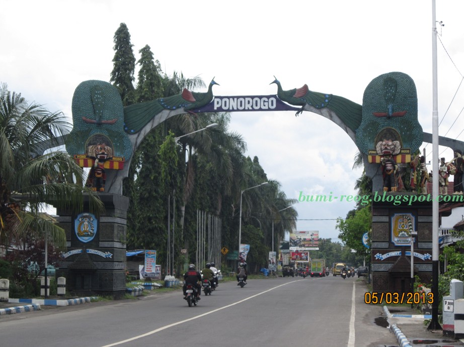 26+ Gambar Gapura Ponorogo Paling Modern Dan Nyaman