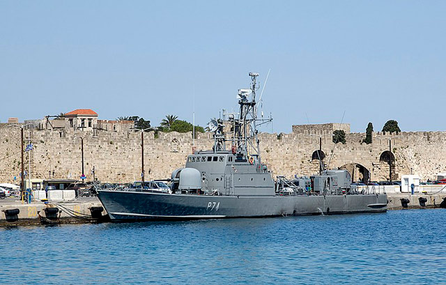 French-built patrol boat worldwartwo.filminspector.com