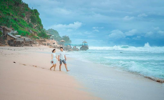 Pantai Watu Lawang Gunung Kidul, Keindahan yang Tersembunyi