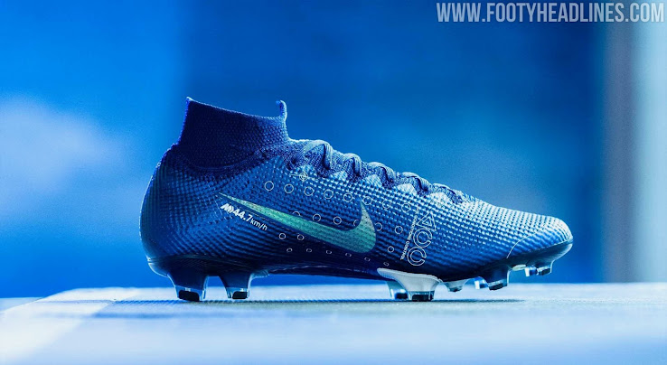 cr7 soccer boots 2020