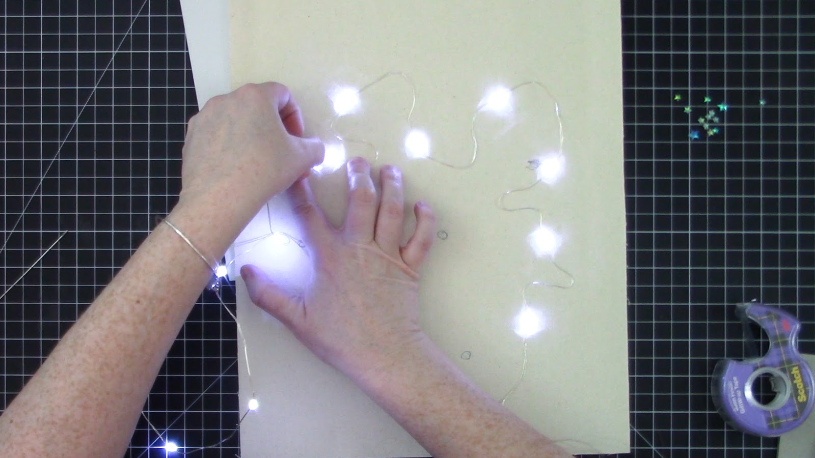 How to Make a Reverse Canvas with Lights - Silhouette School