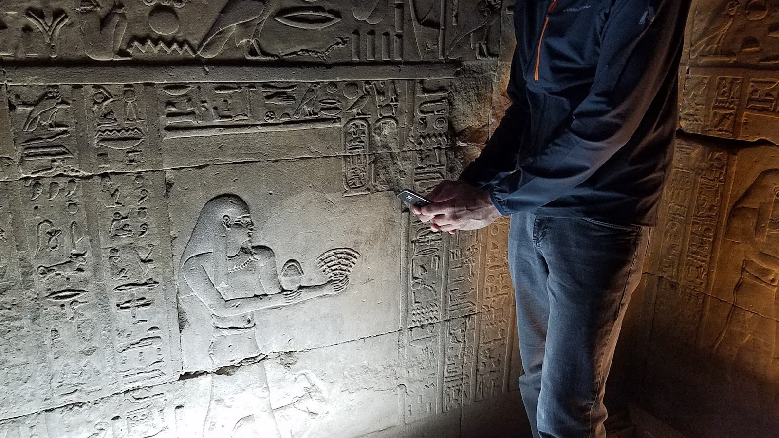 Walk like an Egyptian(50 Pics) Hide Out Now