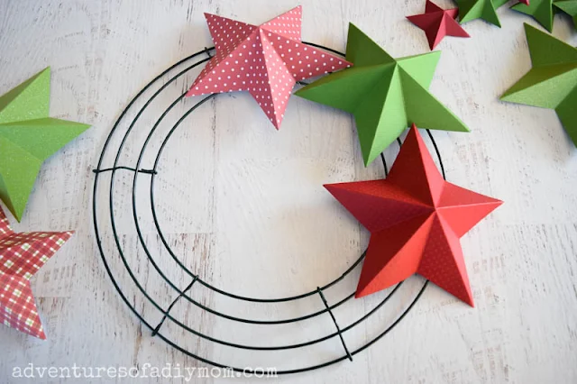 3d paper stars on metal wreath form