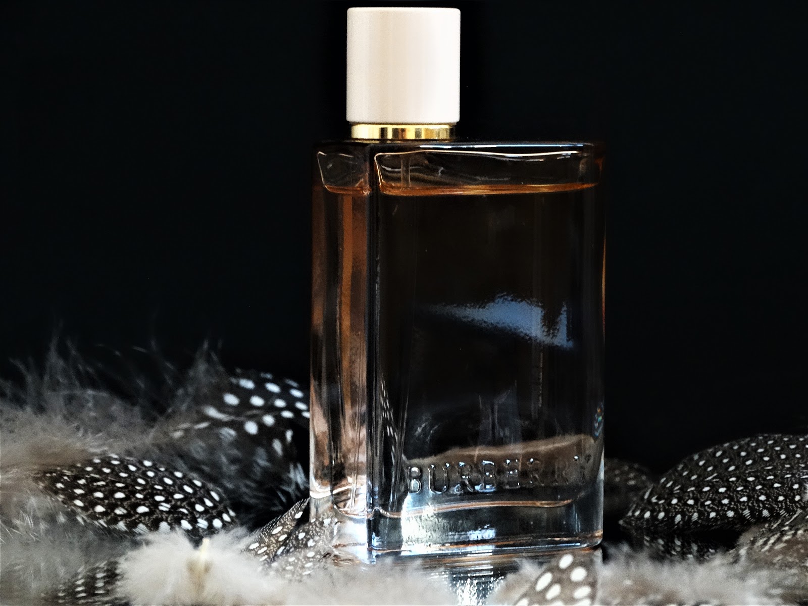 Burberry Her Eau De Parfum Intense www.ambianceetfragrance.com