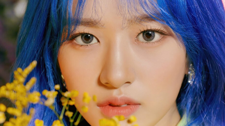 Yujin IZ*ONE Blue Hair Fashion - wide 11