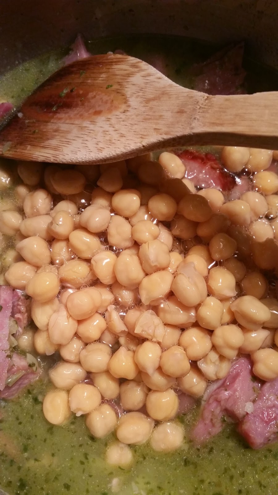 PESTO CHICKPEA HAM SOUP