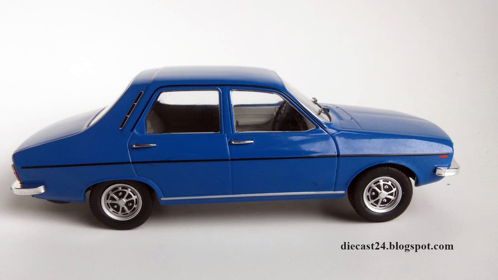 renault 12 miniature