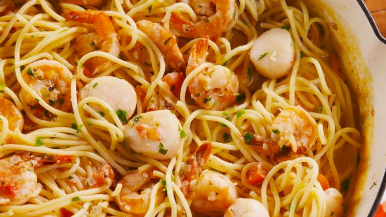Best Seafood Spaghetti Recipe - Joki's Kitchen