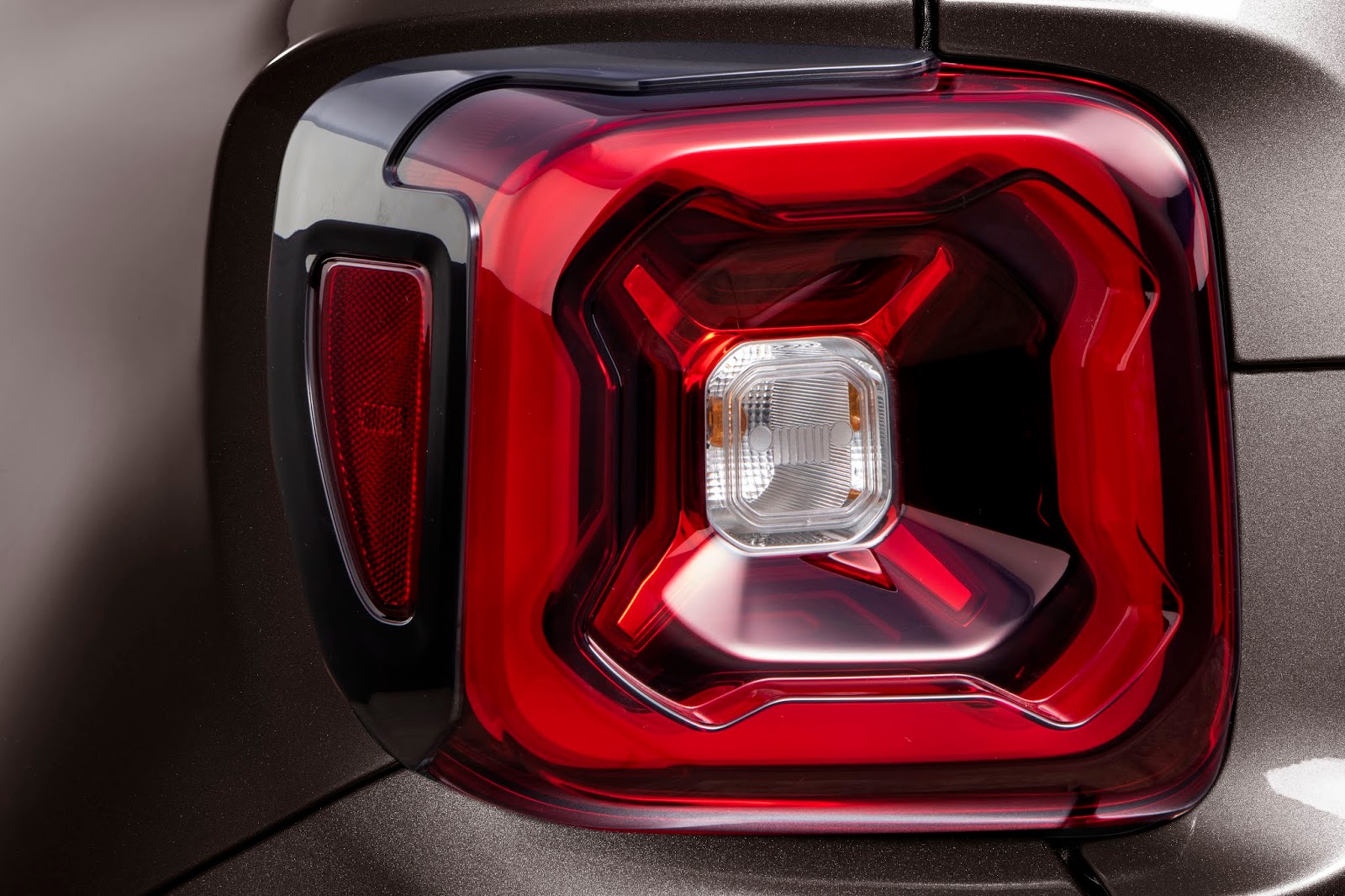 Оптика Jeep Renegade 2019