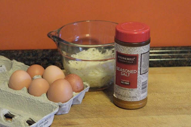 The ingredients needed for the breakfast bird nests.