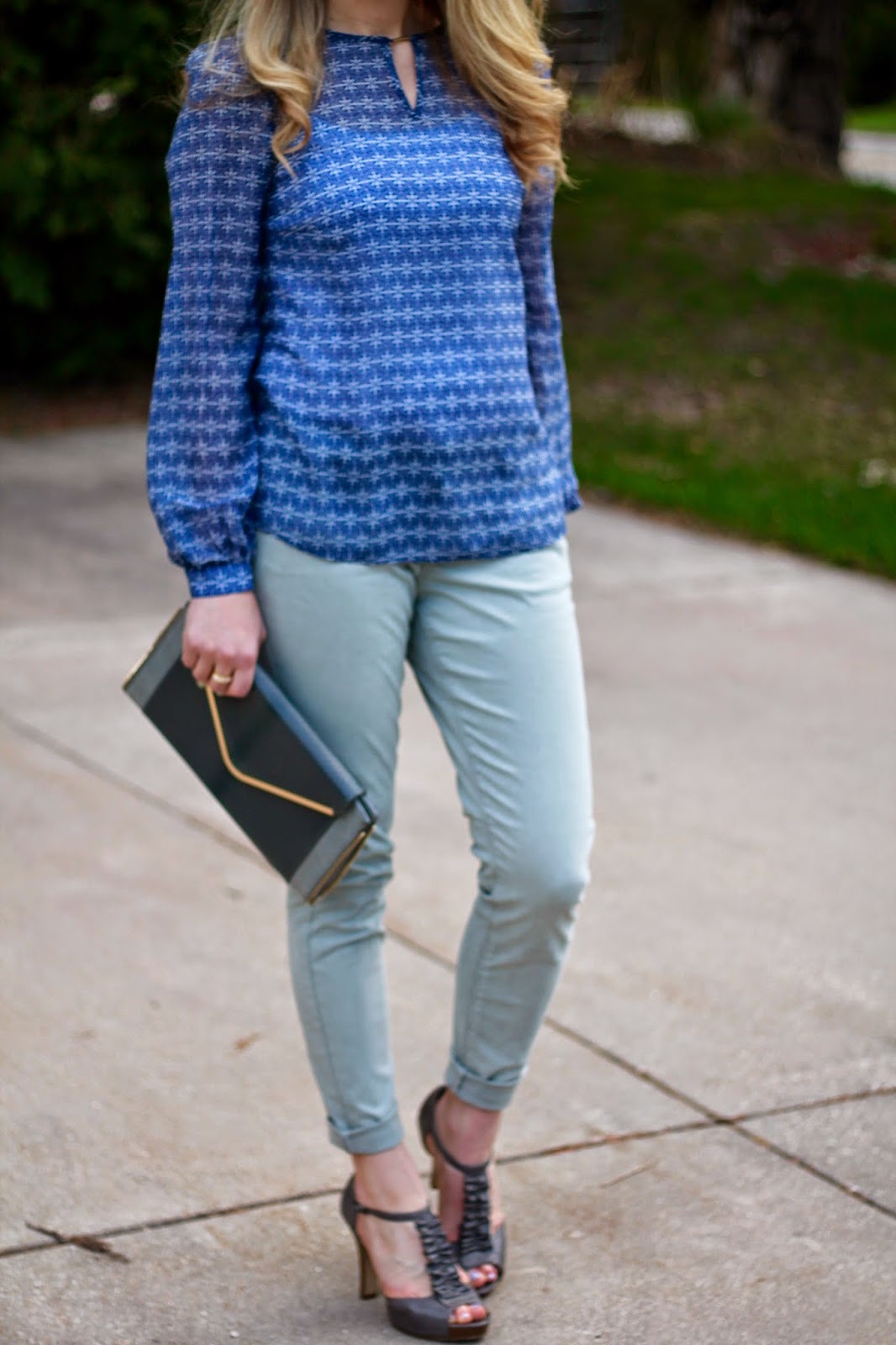 Confident Twosday Styling Grey Jeans for Spring I do deClaire