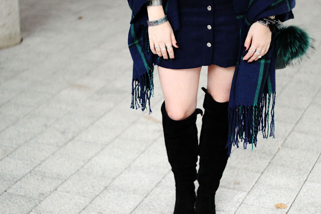 Tamaris, Minirock, Knöpfe, Schal mit Fransen