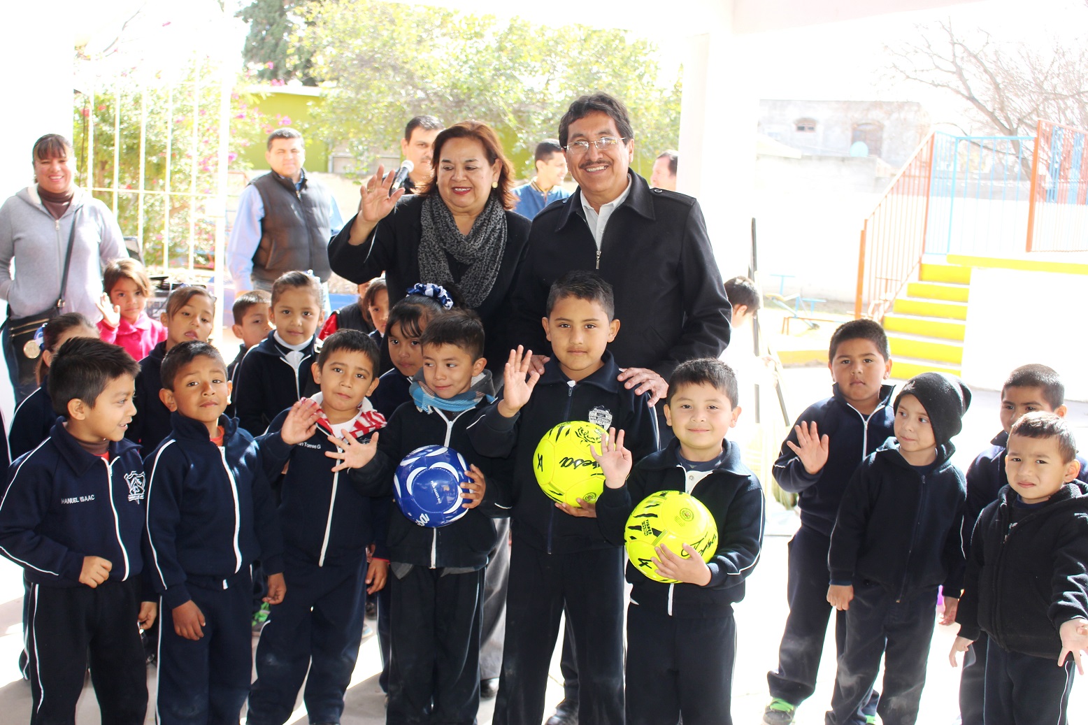Alumnos se benefician con “Alcalde en Tu Escuela”