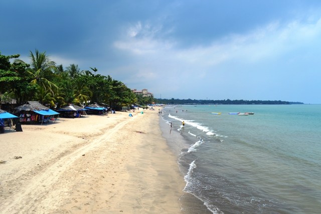 3 Rekomendasi Wisata Pantai di Anyer Banten Fery Arifian