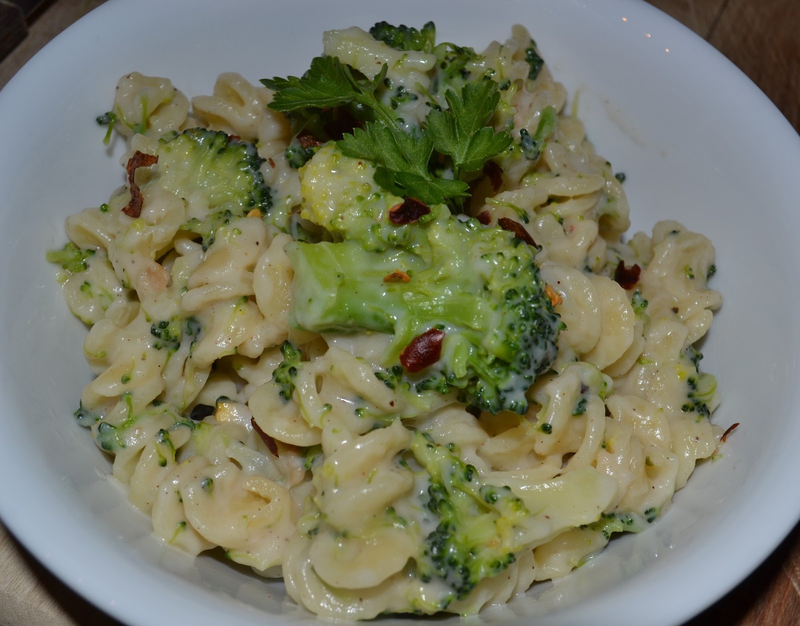 Homemade food ideas for Toddlers and young children Cheesy Broccoli Pasta