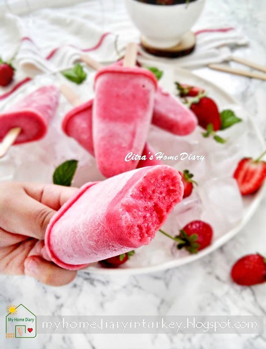 Strawberry Popsicles / Strawberry Ice pops | Çitra's Home Diary
