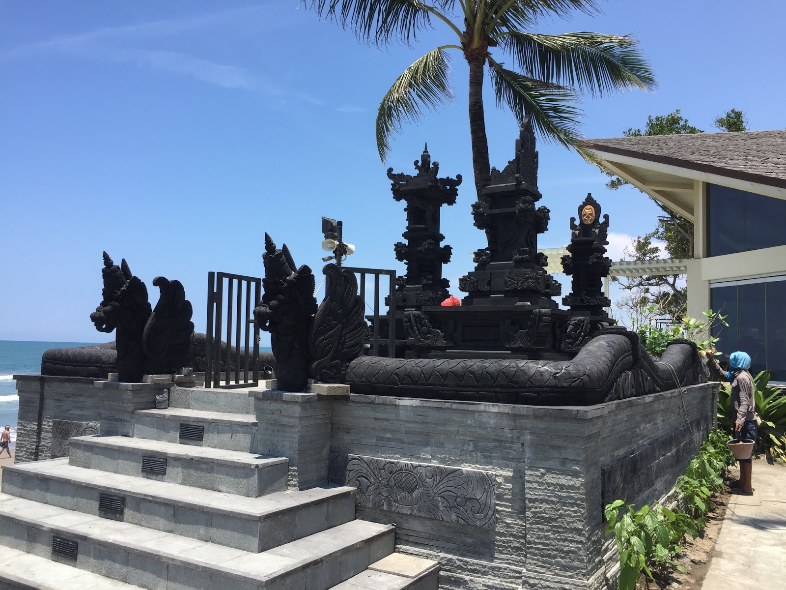 Desain bangunan |di pinggir pantai|