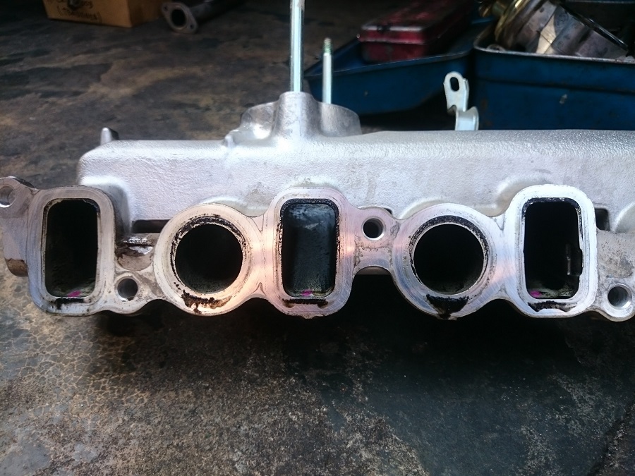 Report pembersihan intake manifold dan tutup EGR innova D4D {osbertc0ol2}