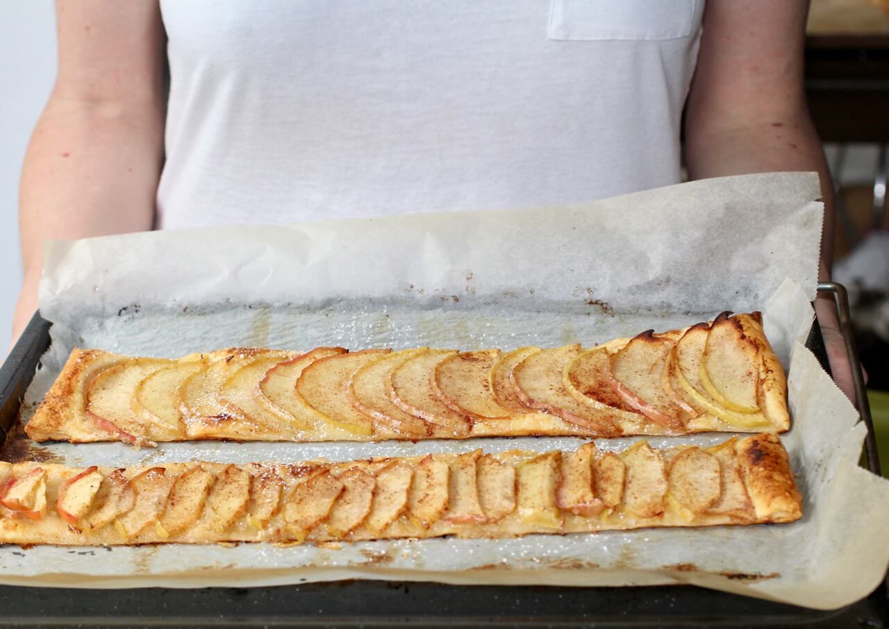 HOME OF HAPPY: APFEL-MARZIPAN-KUCHEN HOME OF HAPPY: APFEL-MARZIPAN-KUCHEN