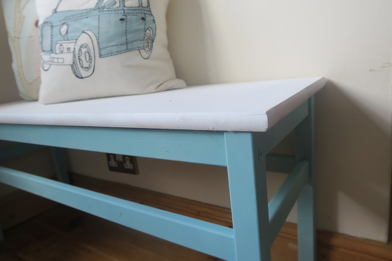 Wooden Bench Makeover with Pinty Plus Chalk Paint LadyBug Home and Designs