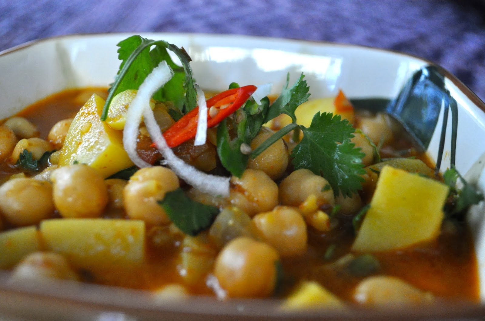 Cooking with Meena Quick Channa Masala from a Can (Canned Garbanzo