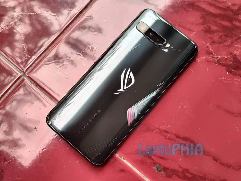 Desain Asus ROG Phone 3 ZS661KS