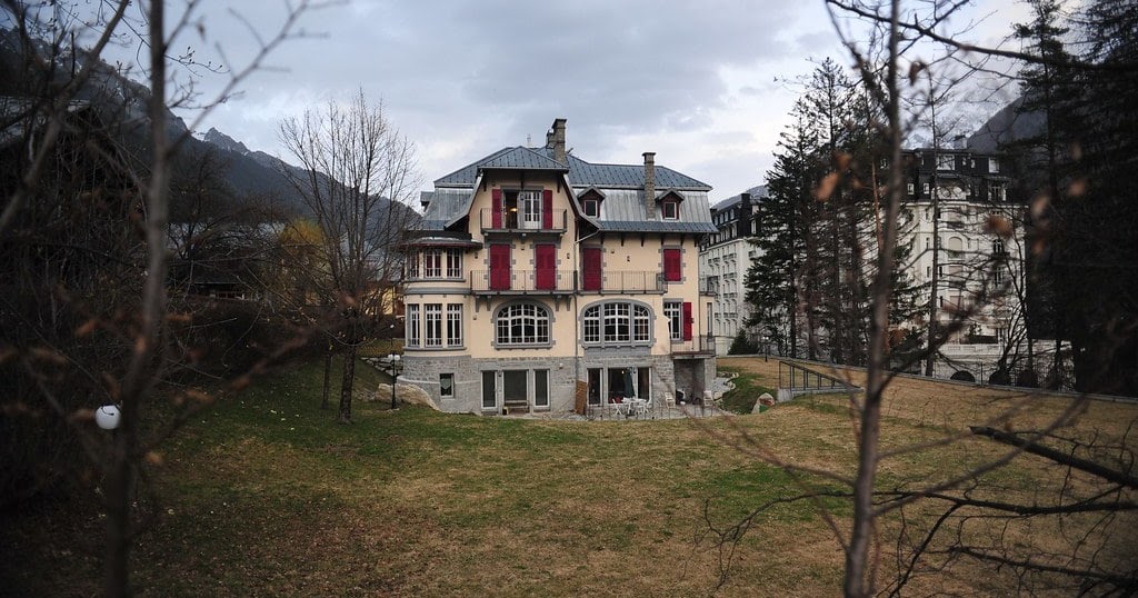 Amityville christmas house tours 2022