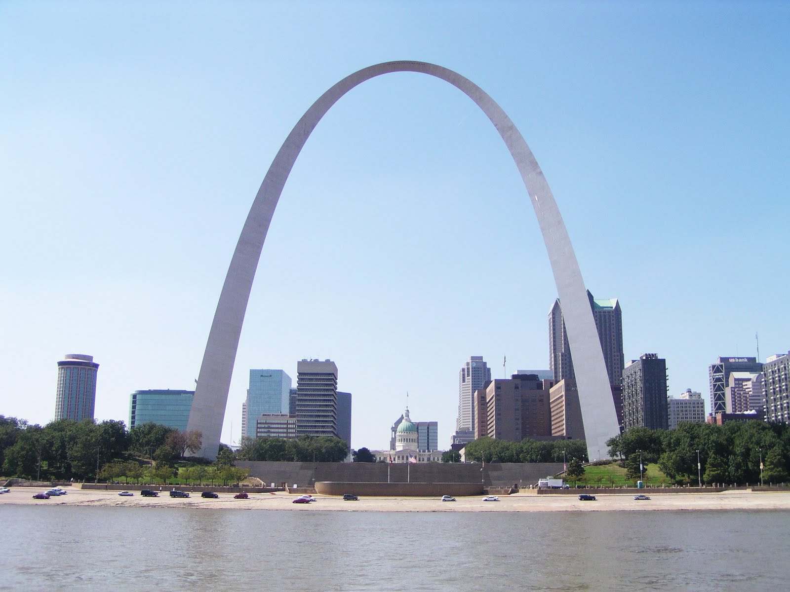 Travel with Kevin and Ruth!: Downtown St. Louis