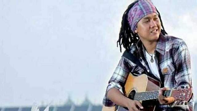 Pagi Lirik Dhyo Haw - PAGI CUACA
