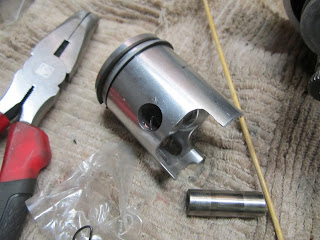 "Inside" piston clip fitted - yamaha RD125A