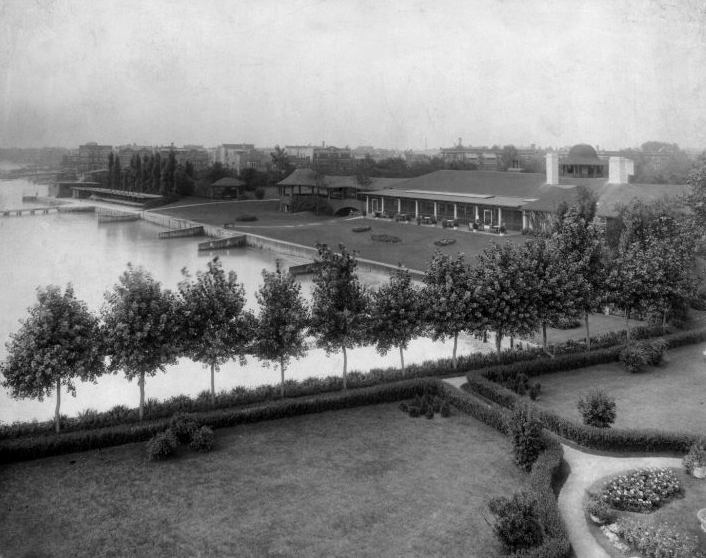 April 8, 1947 Saddle and Cycle Club Settles with Park District