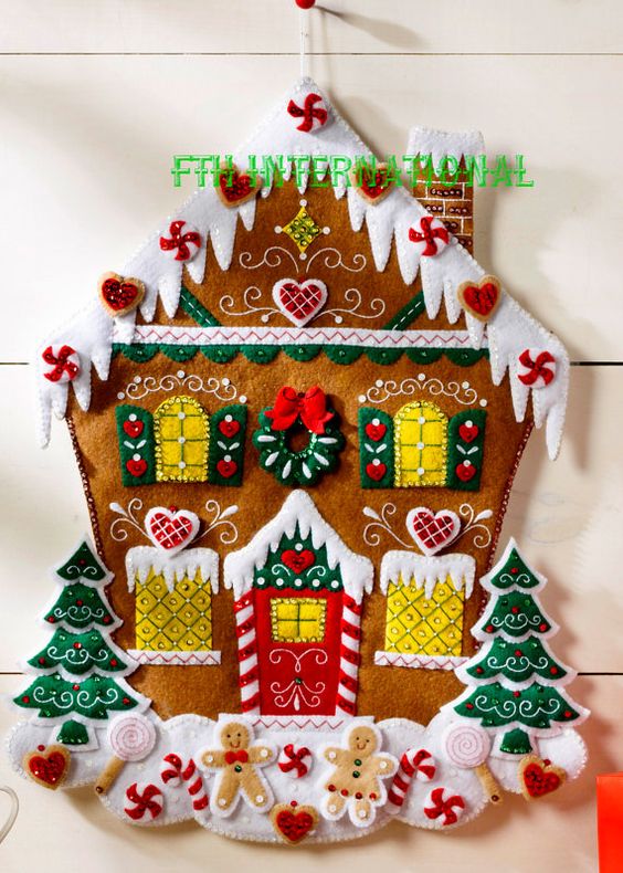 Cómo hacer una casita navideña con fieltro y cartón reciclado ~ Haz  Manualidades