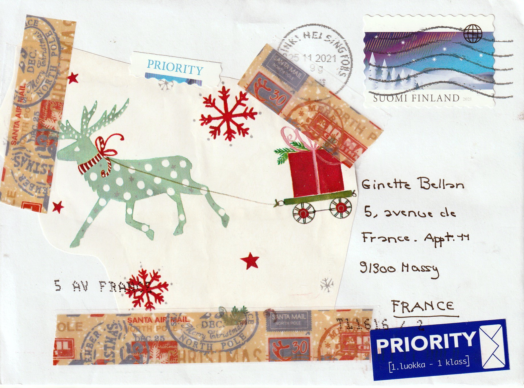 Dentellebleue s'éclate avec le mail-art: En Finlande, le Père Noël se