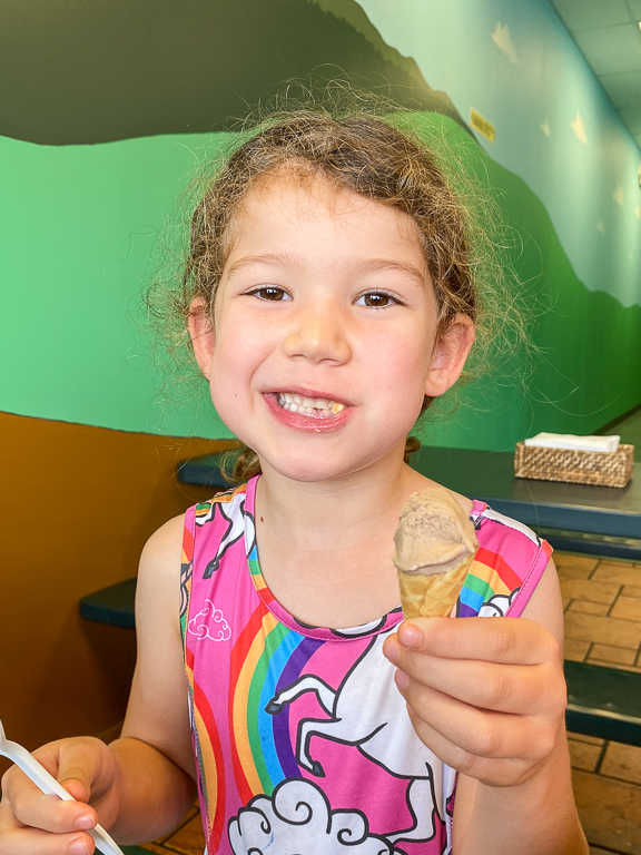 Tales of the Flowers Scoops Ice Cream shop in Arkansas 2021/07/17