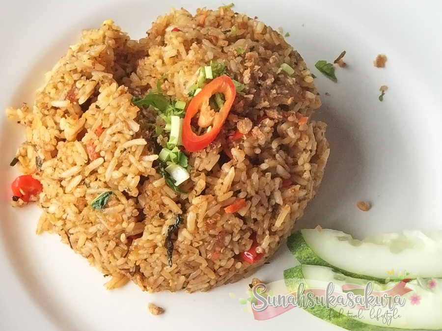 Makan Mee Goreng Udang Galah di D'Muara Seafood Kuala Tatau Lagi
