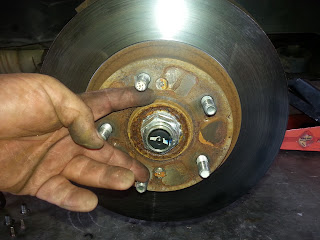 Corolla DIY: DIY - Front Brakes & Rotors 2000 Honda CRV