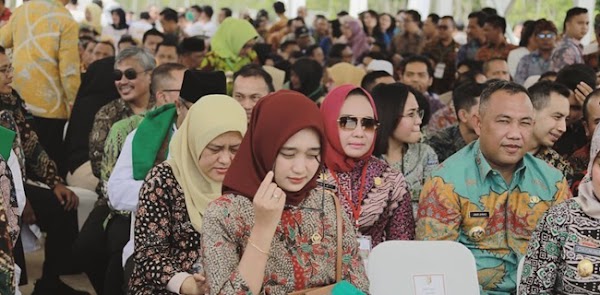 Senator Cantik Asal Lampung Dukung Pembangungan Infrastruktur Presiden Jokowi