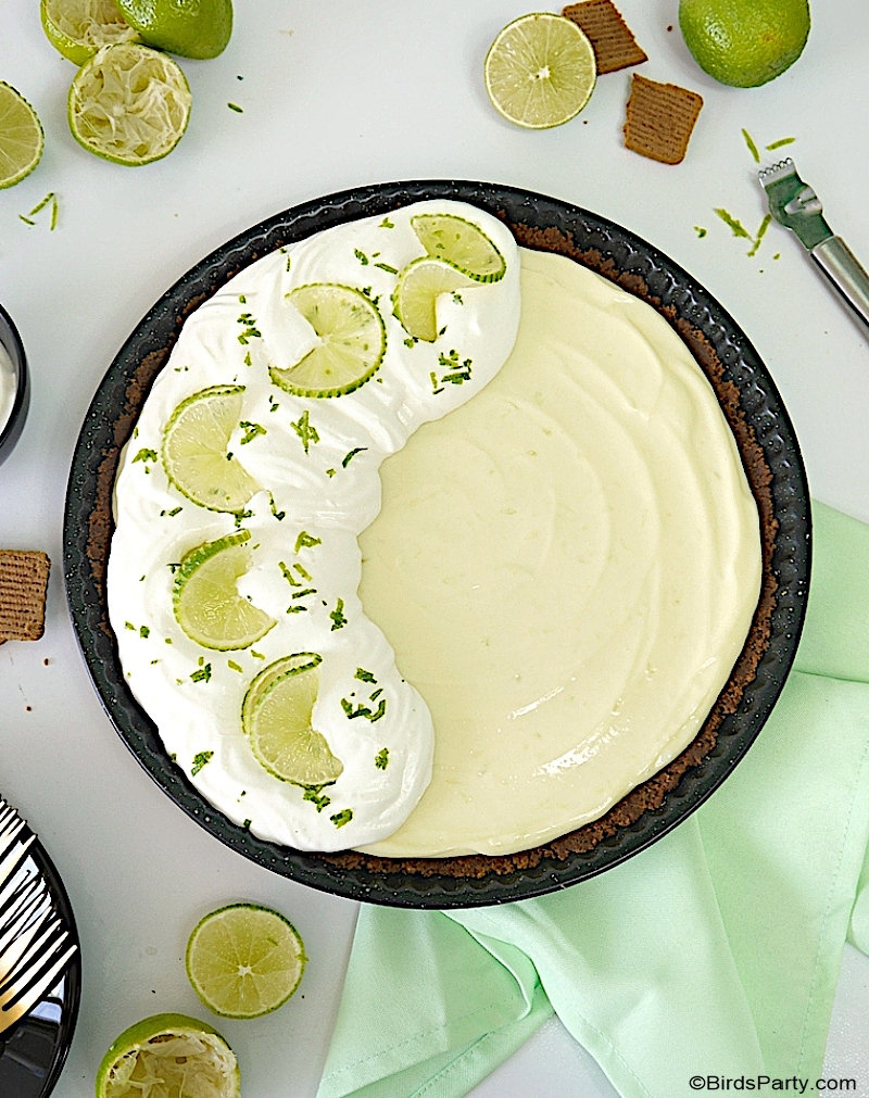 Delicious, quick and easy to make, 5-ingredient, NO-BAKE key lime pie - the perfect dessert for hot summer days! by BirdsParty;com @birdsparty #keylimepie #lime #limes #dessert #recipe #citrus #biscoffrecipes #biscoff