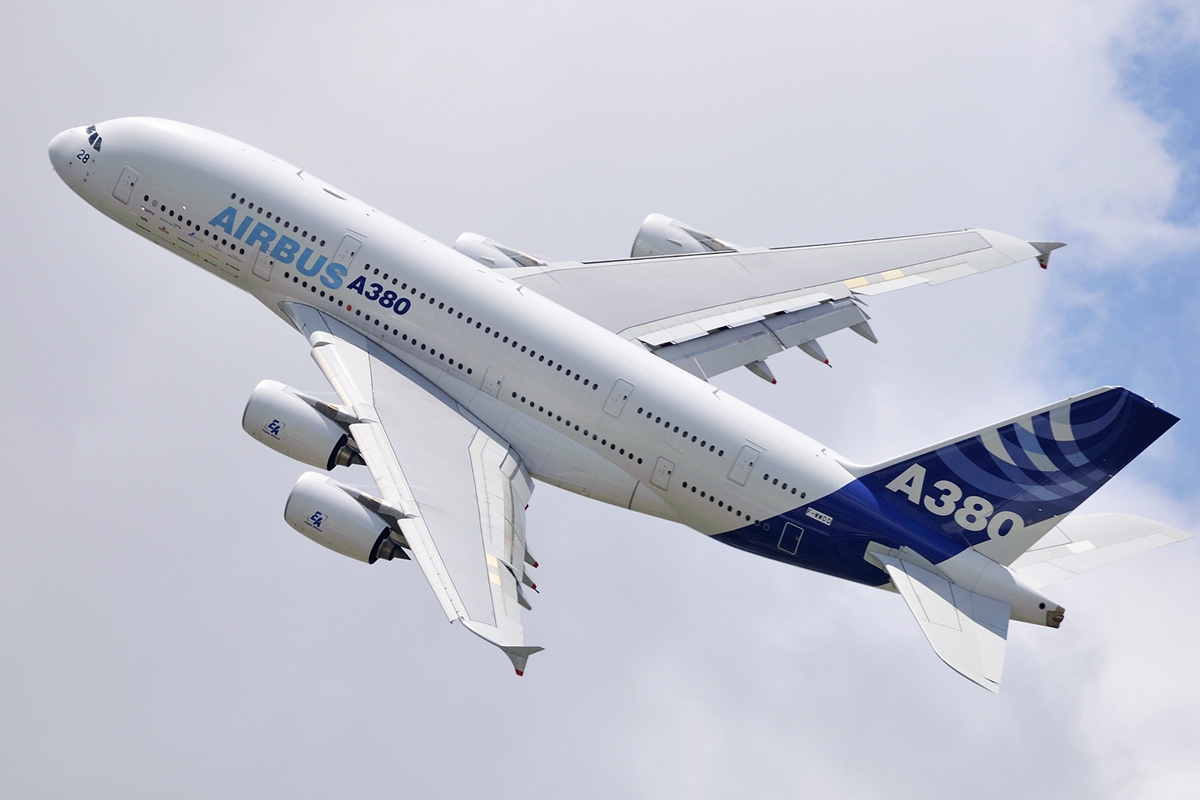 Самолёт Airbus a380