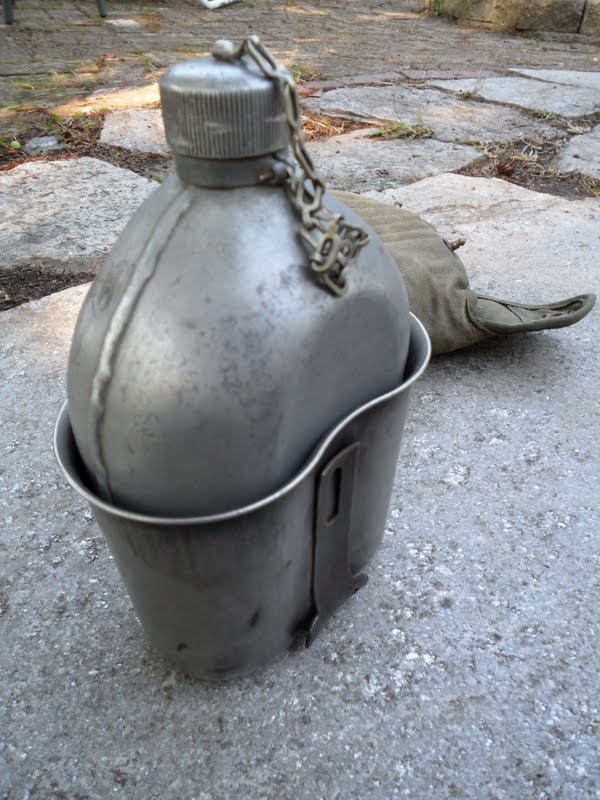 Four Bees WW1 & WW2 US Mess Silverware, Canteen, and Mess Kit Bag
