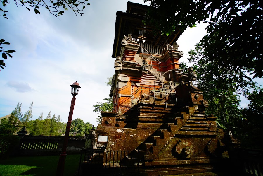 Pura Taman Ayun water temple in Bali