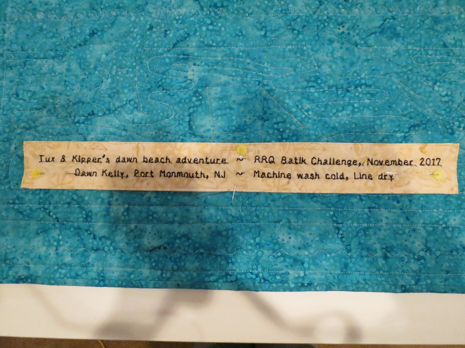 How to create a centered quilt label with standard sewing machine